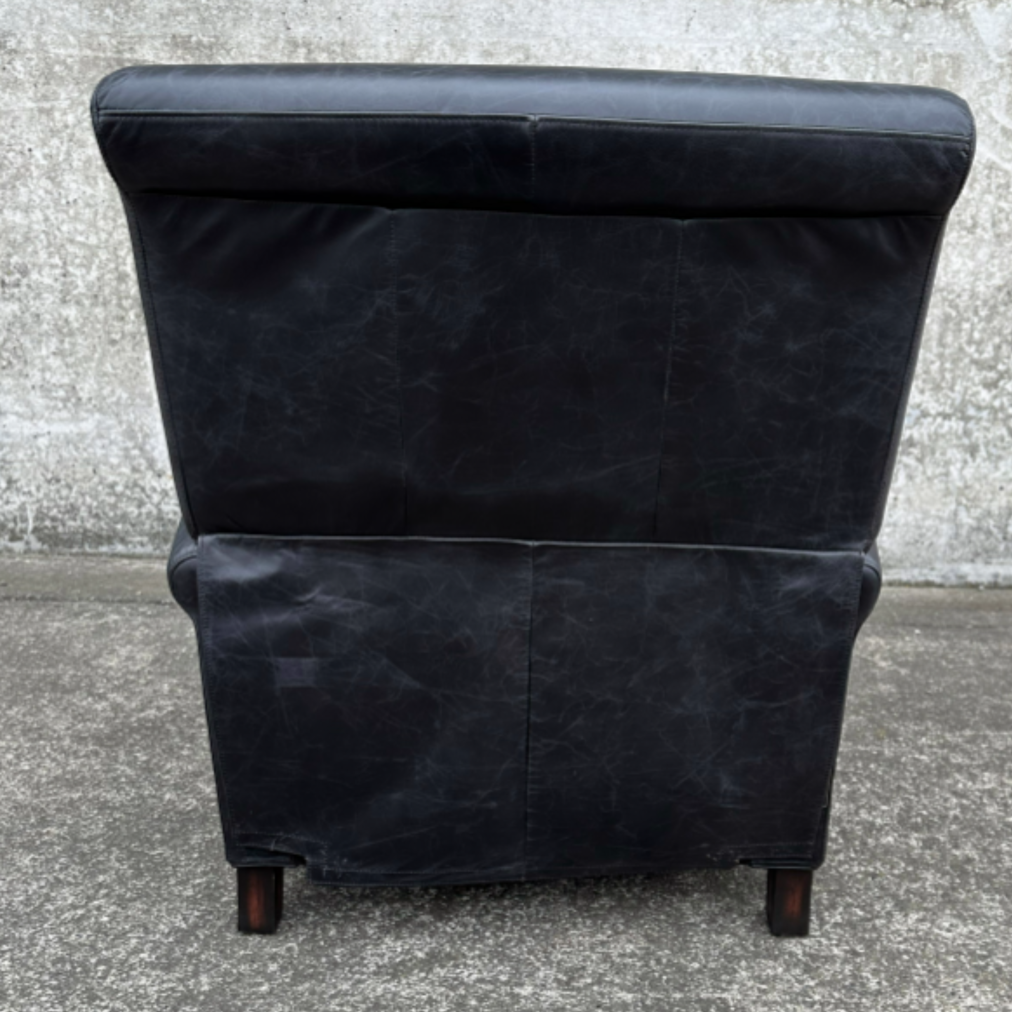 LLOYD LEATHER RECLINER | BELON BLACK