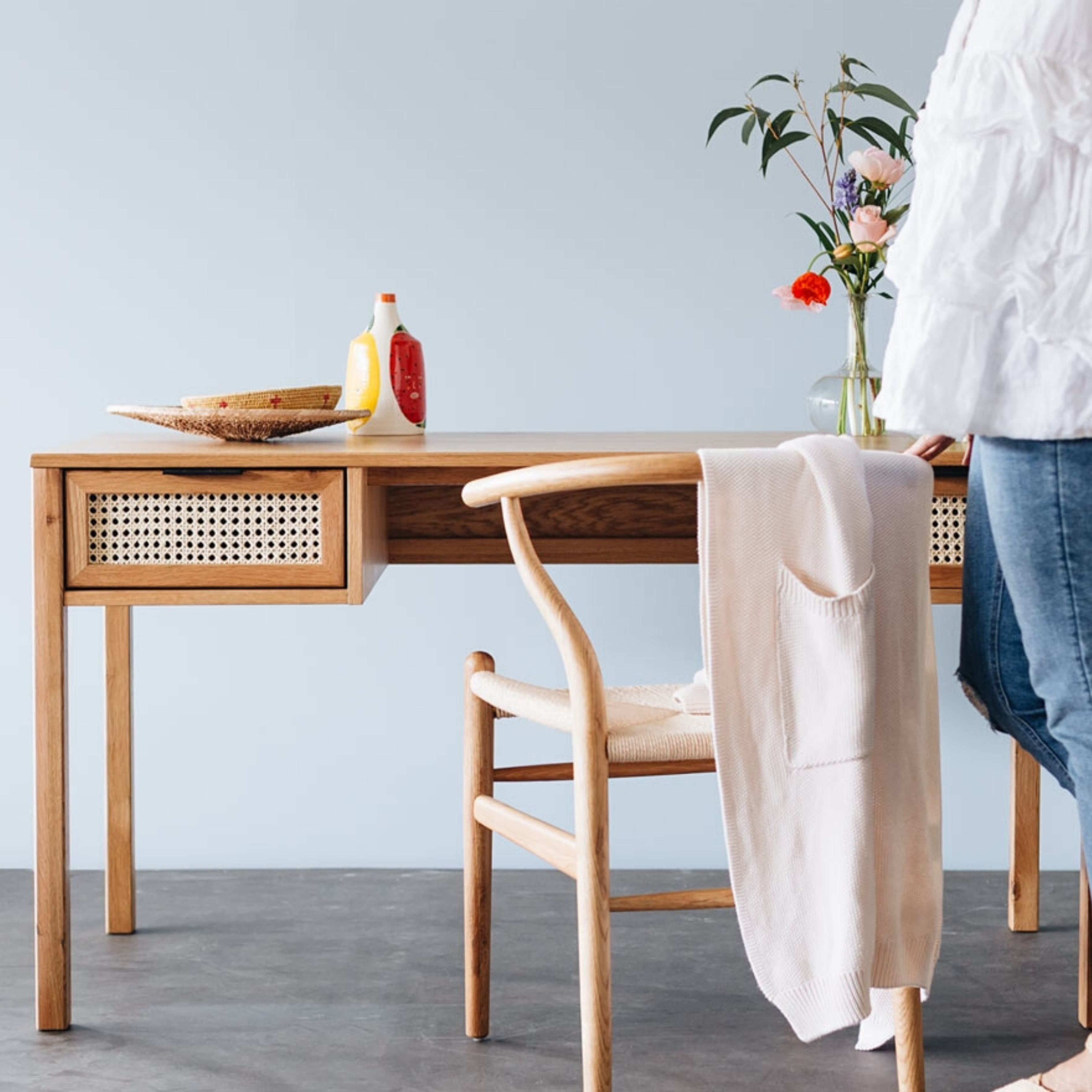 WISHBONE SOLID OAK CHAIR | NATURAL