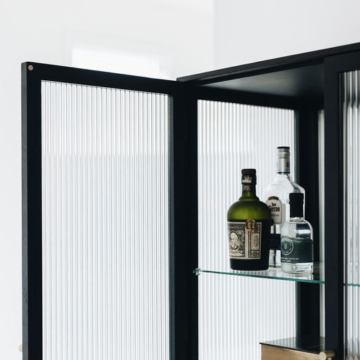KOBE HIGHBOARD FLUTED GLASS | BLACK OAK