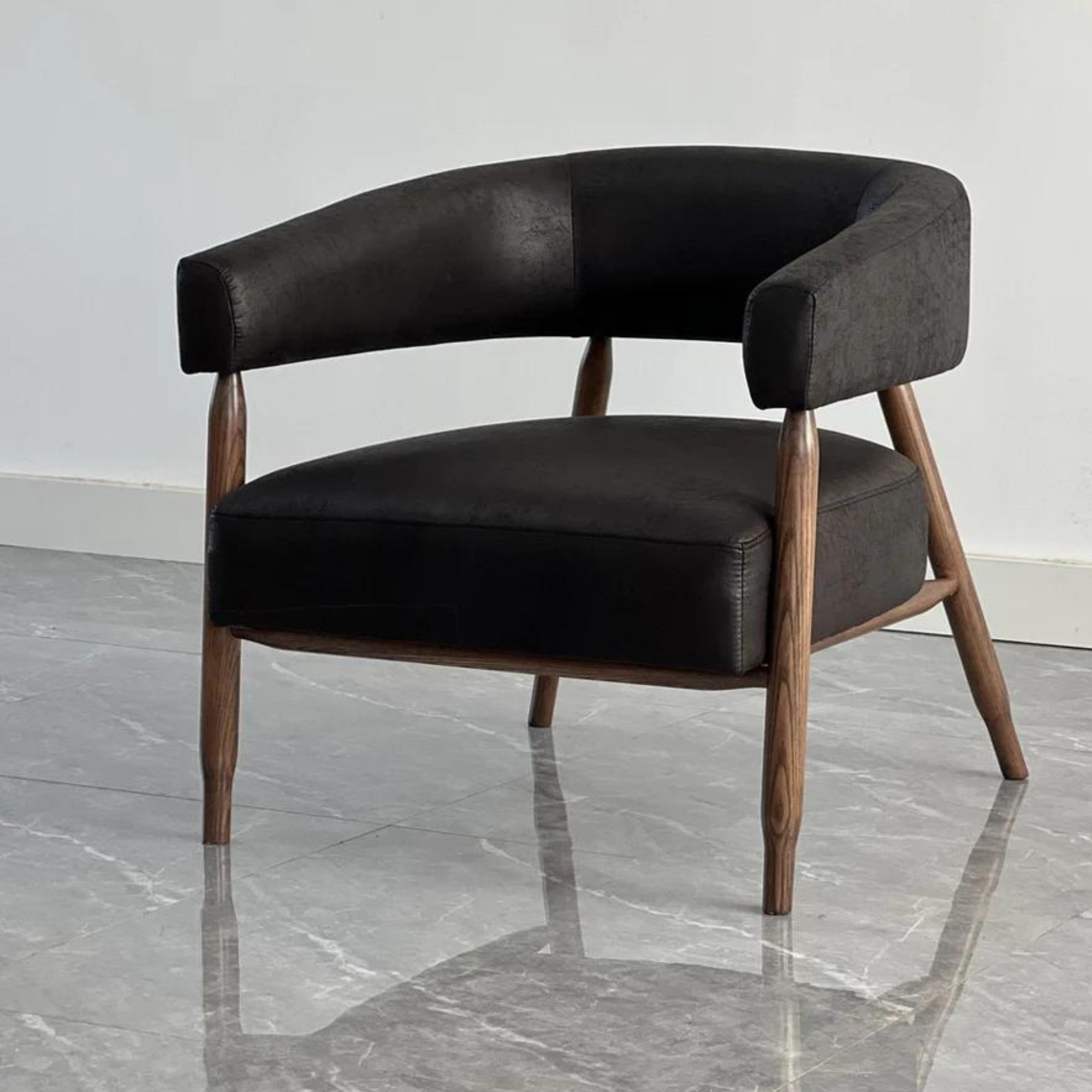RILEY ARMCHAIR