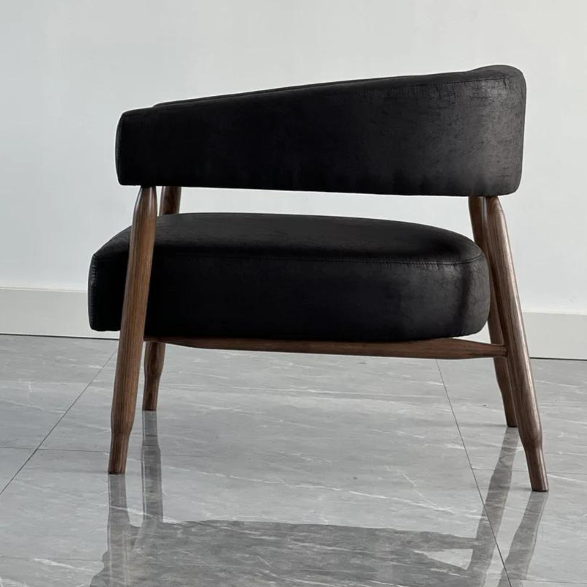 RILEY ARMCHAIR