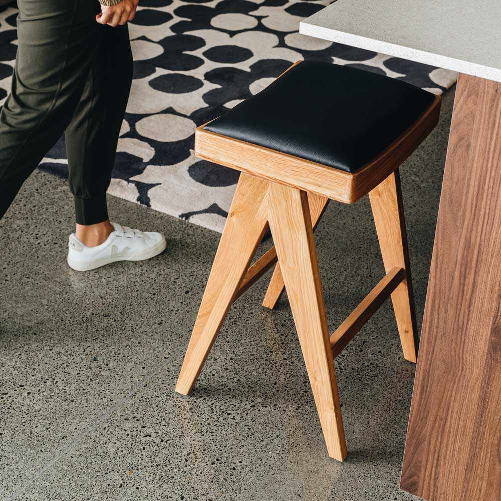 PALMA BARSTOOL | NATURAL OAK | PU SEAT