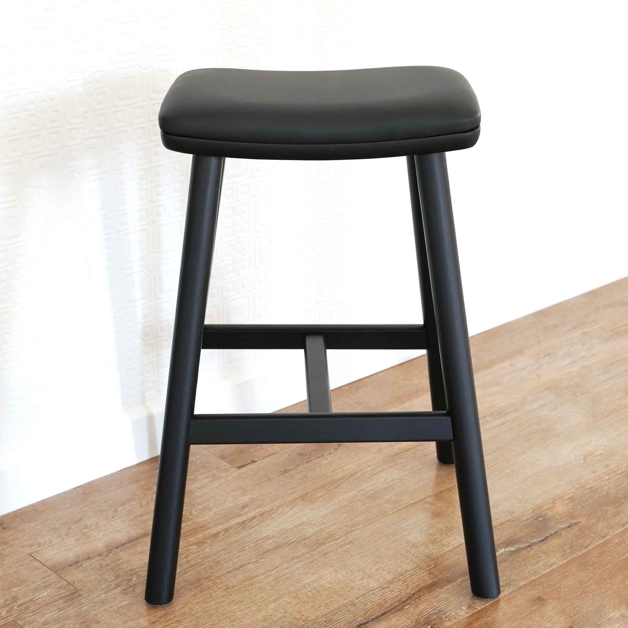 HUE OAK BARSTOOL | BLACK