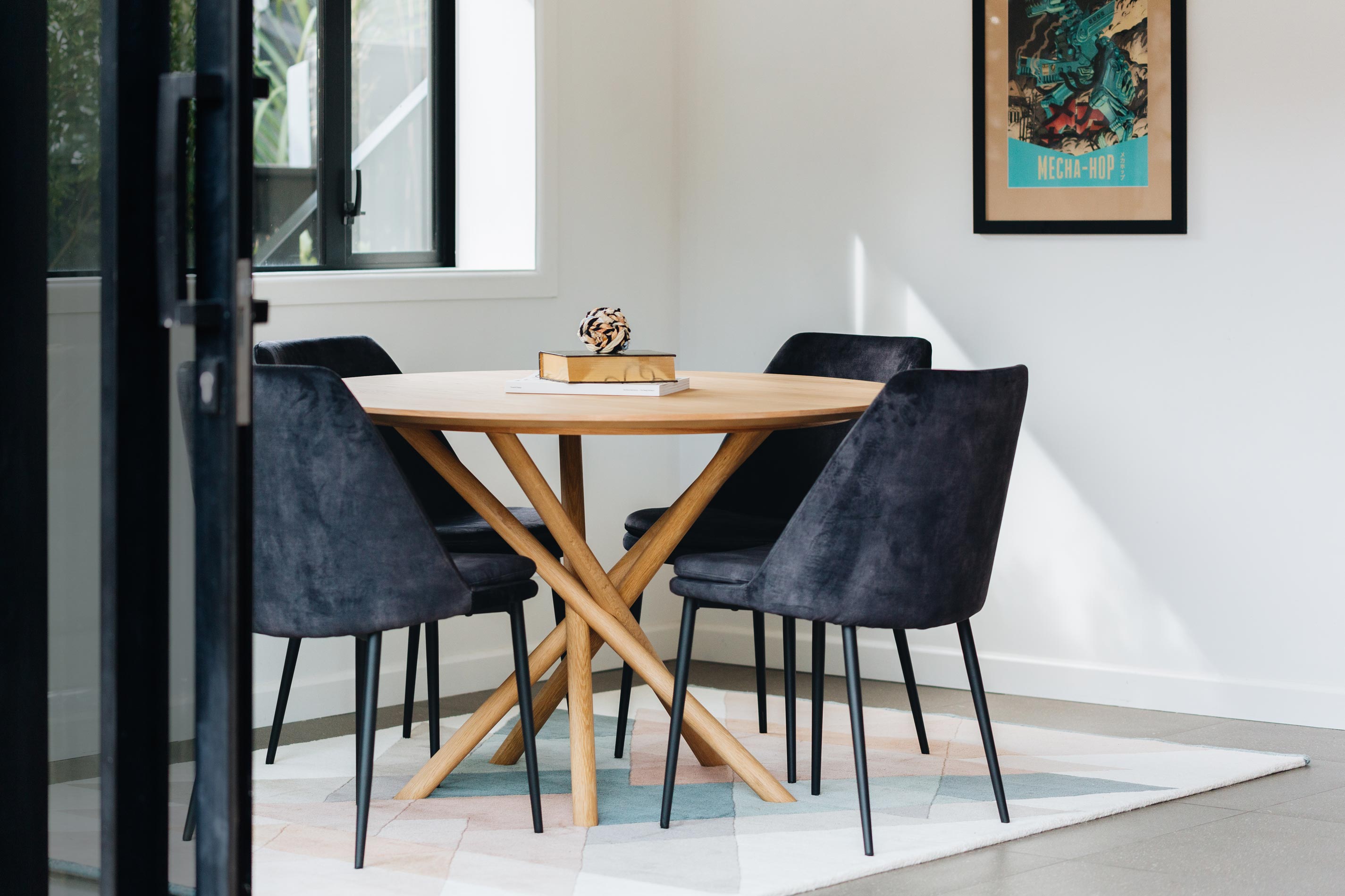 HARPER ROUND TABLE | NATURAL OAK
