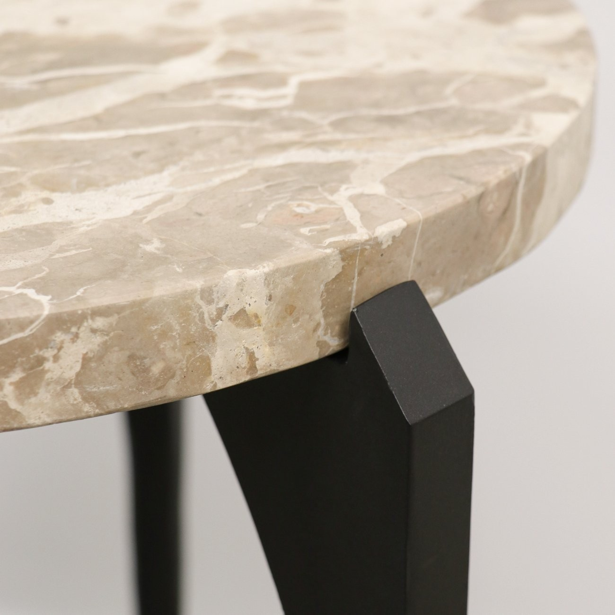 ARIANA SIDE TABLE | BEIGE