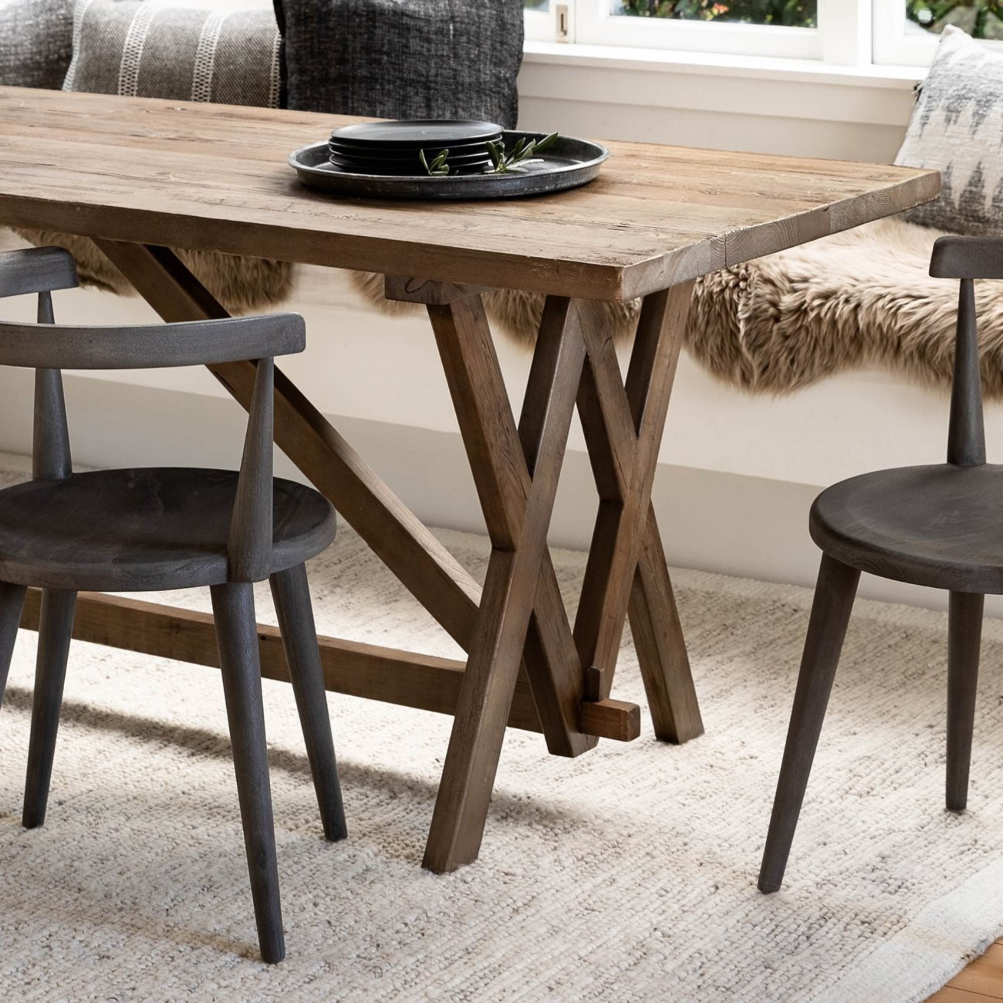 EASTVALE DINING TABLE