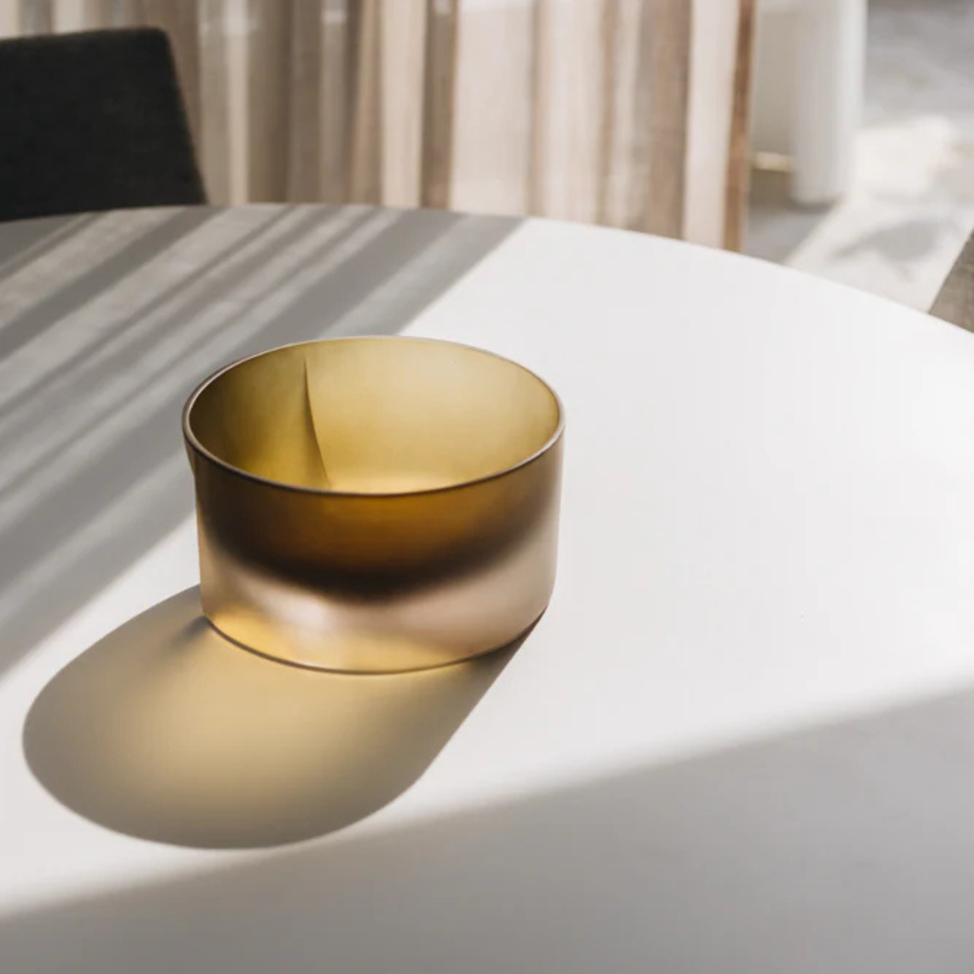 ECHO DINING TABLE