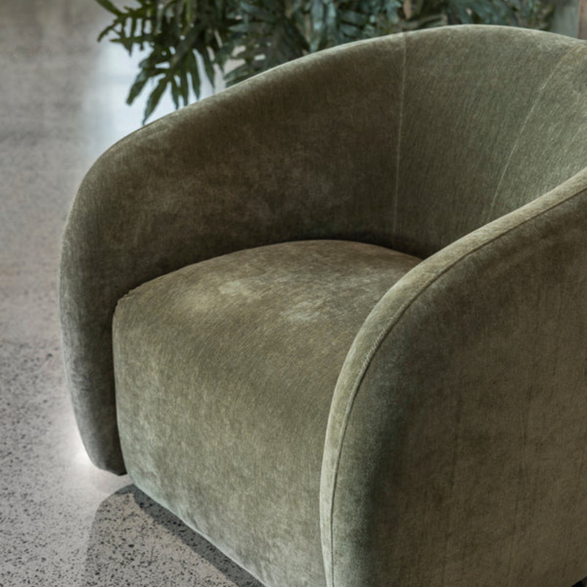 Max Swivel Chair | Moss