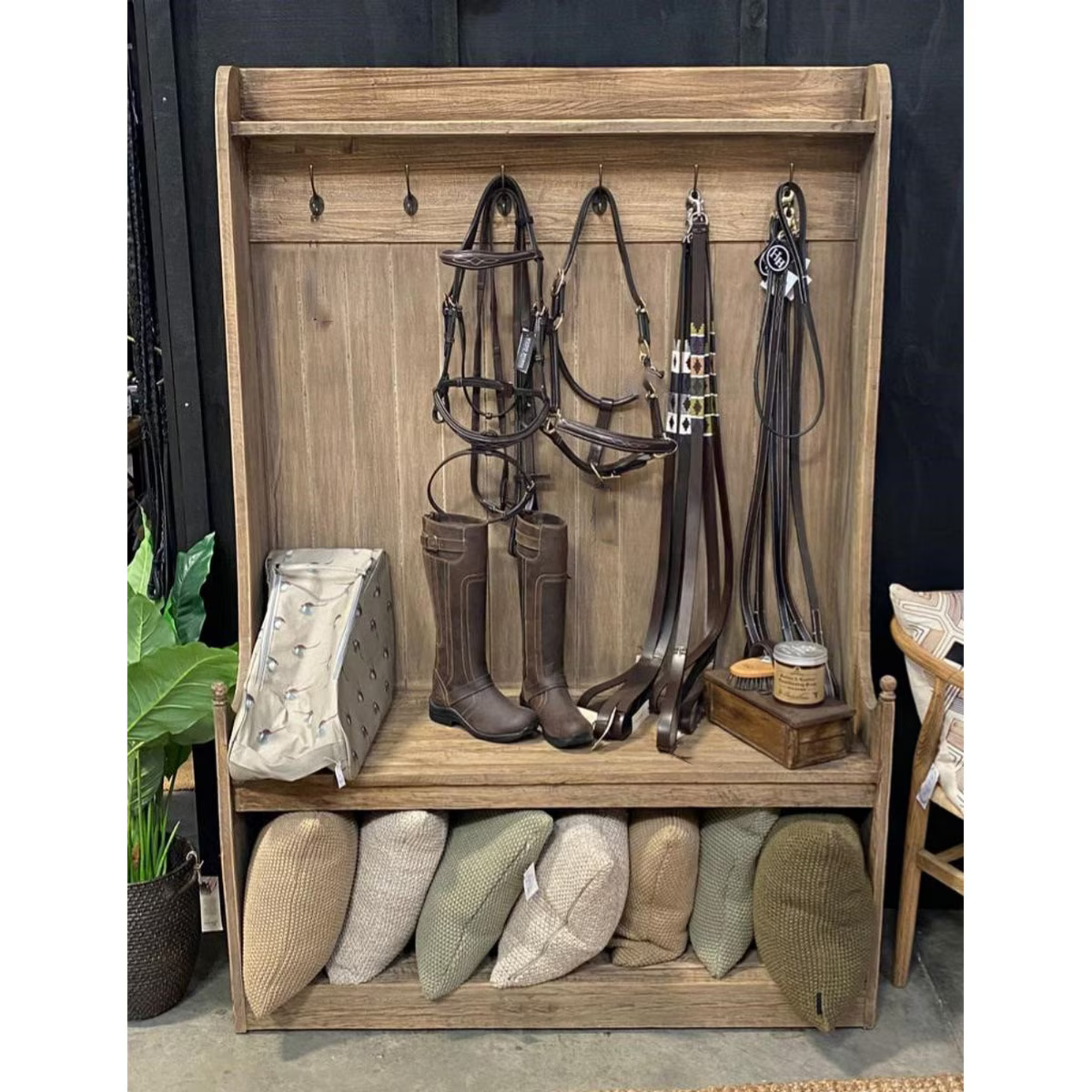 NORSE OLD OAK ENTRANCE UNIT