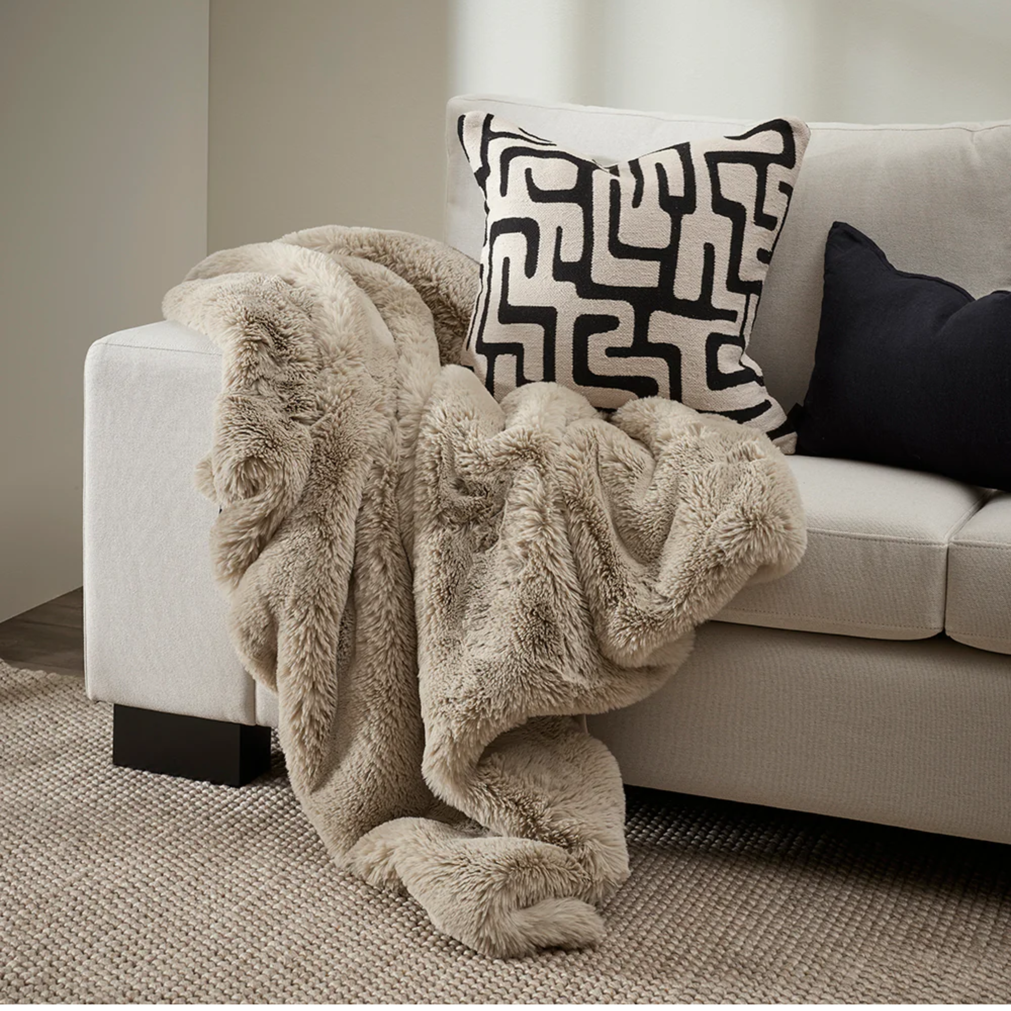 Pelage Throw | Taupe