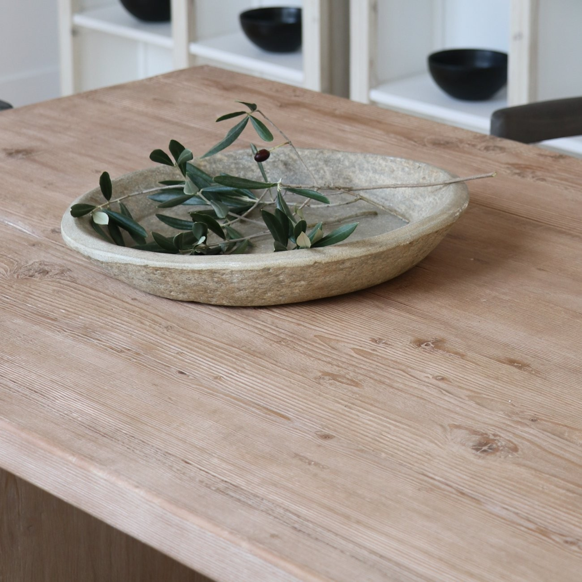 PENDLETON DINING TABLE