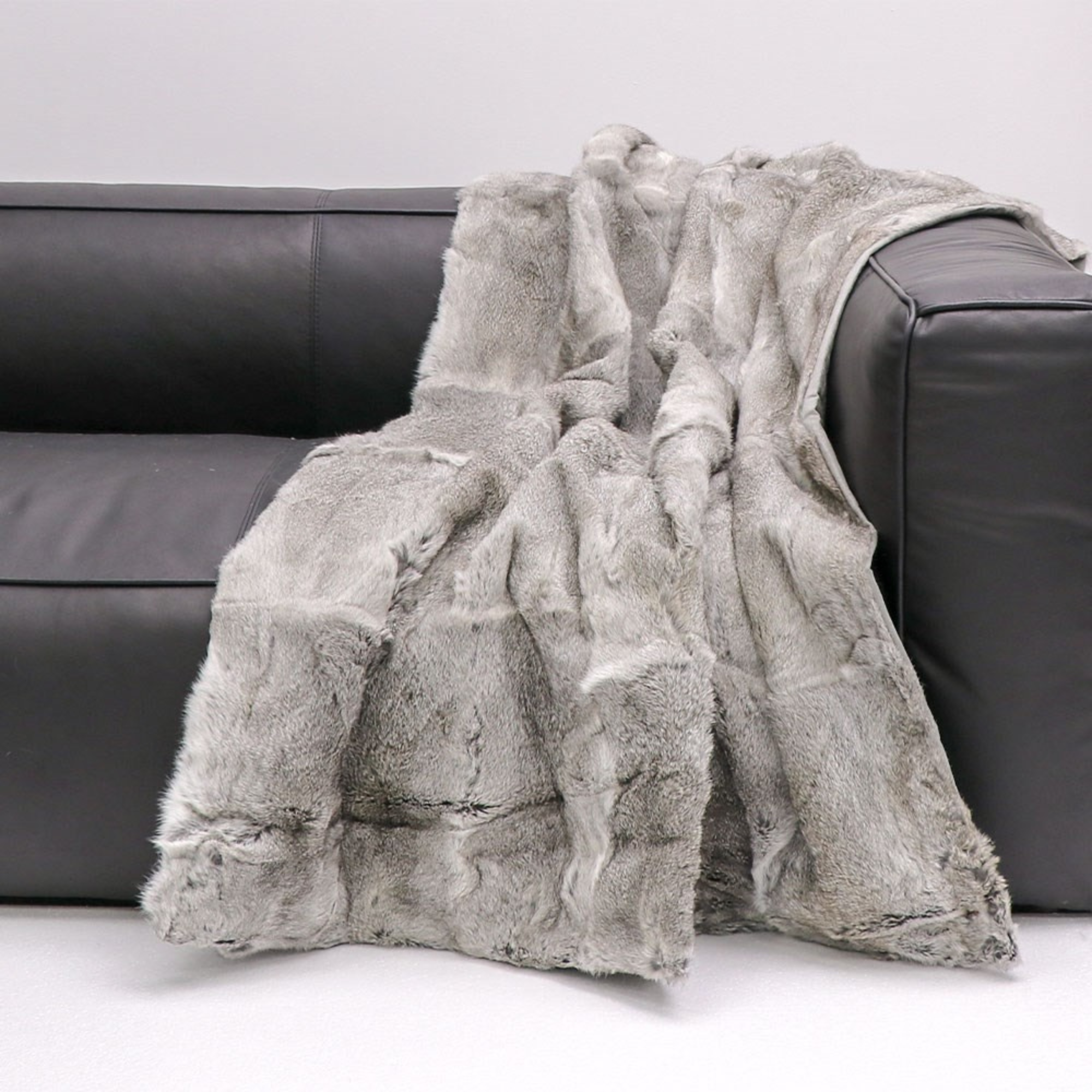 ARCTIC RABBIT THROW | 3 COLOURS