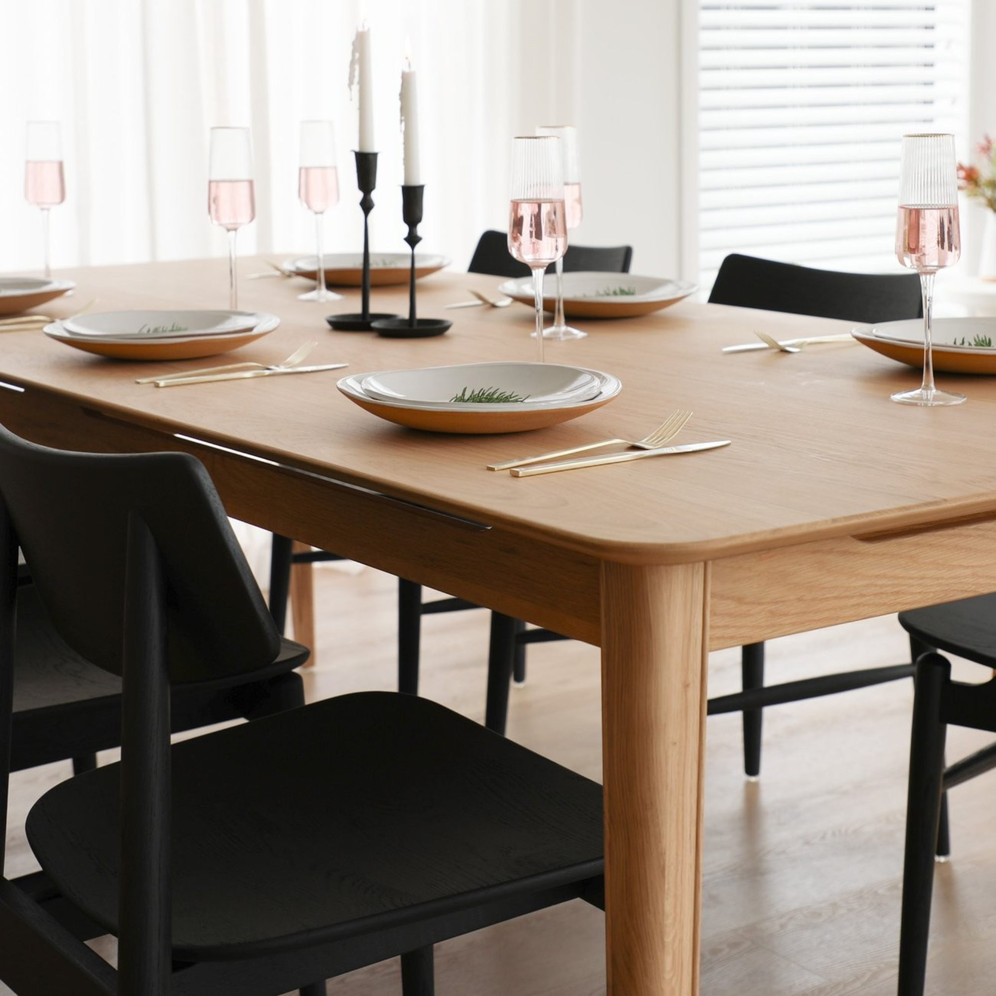 ROKKE DINING TABLE | 2 SIZES