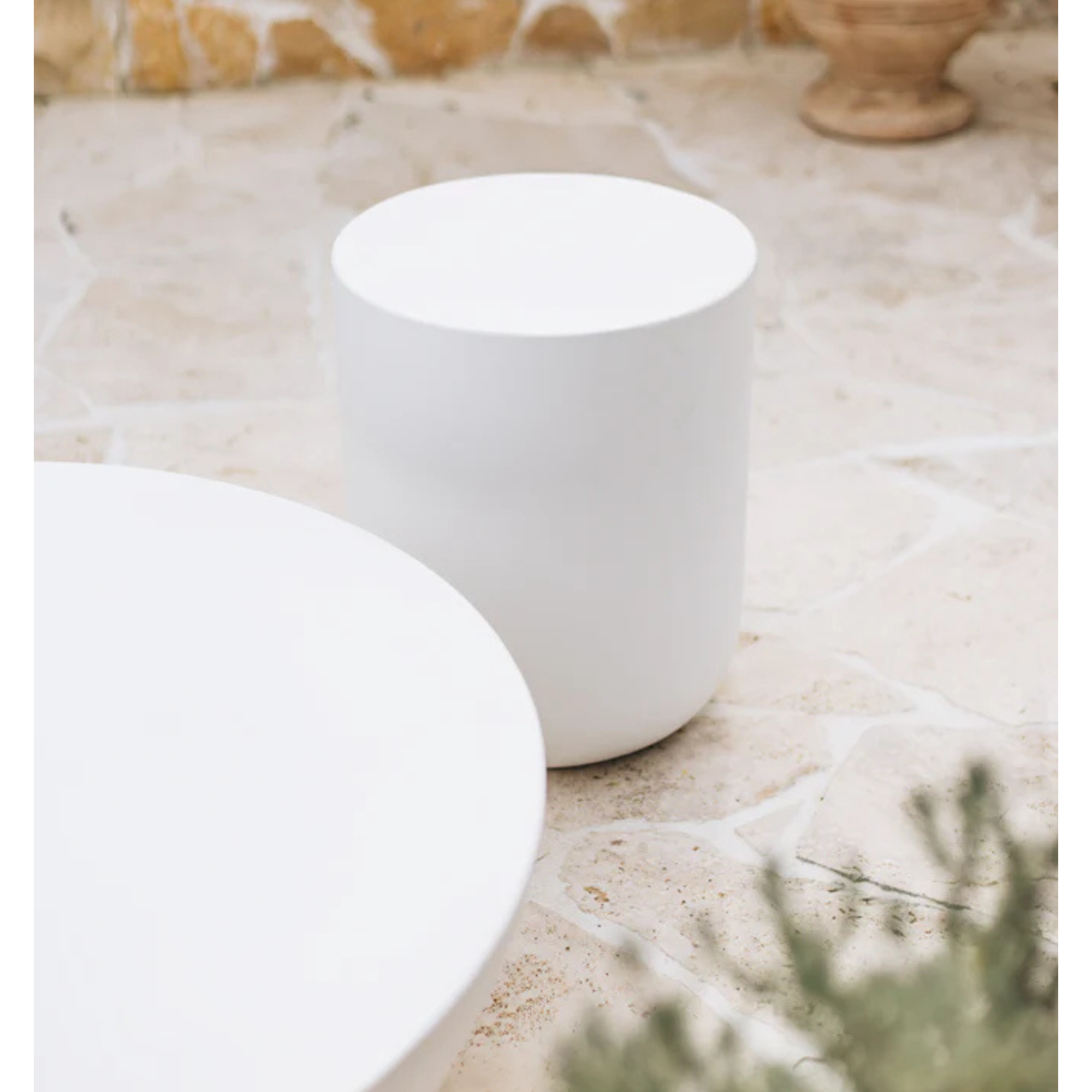 BLANC CONCRETE SIDE TABLE