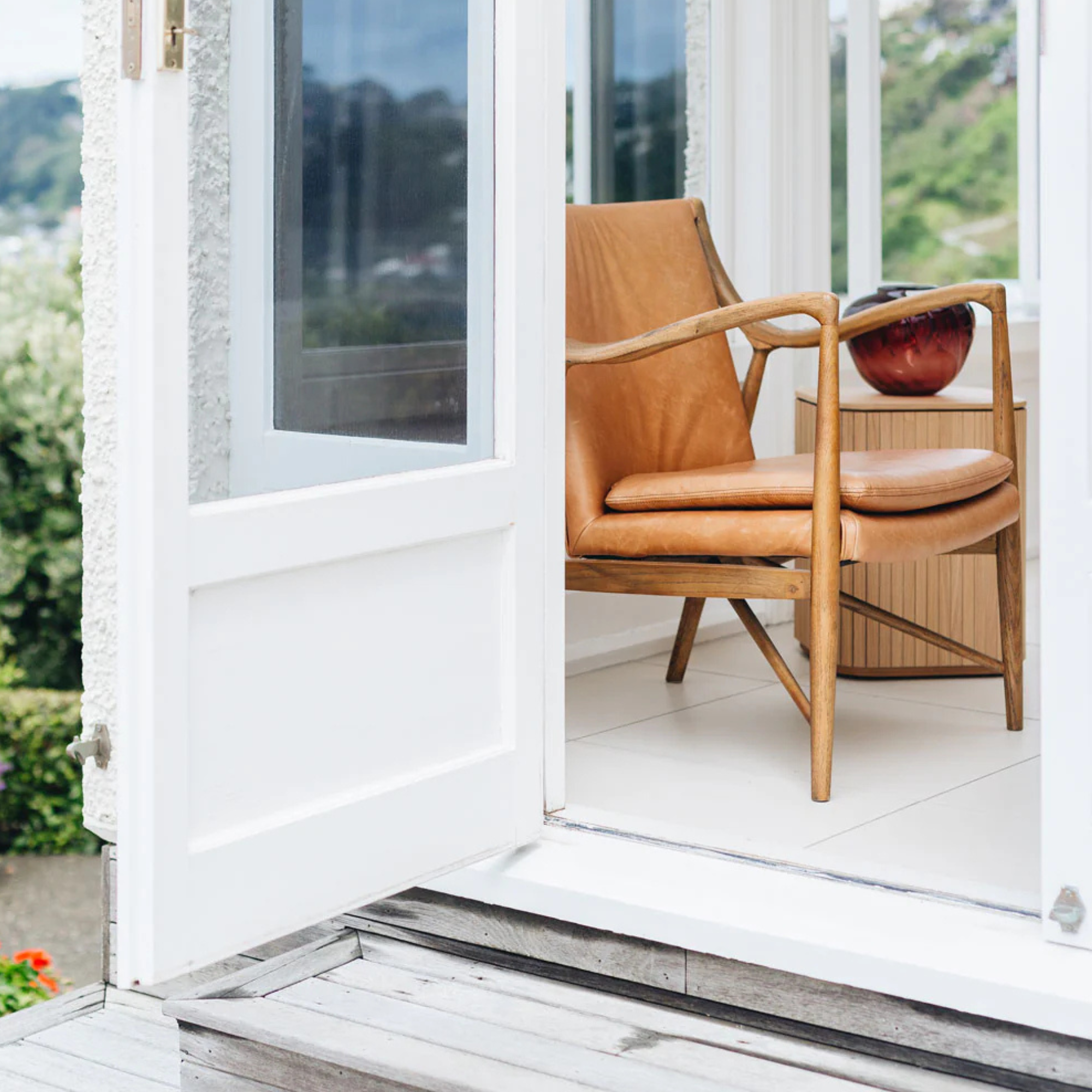 FINN LEATHER ARMCHAIR | COGNAC