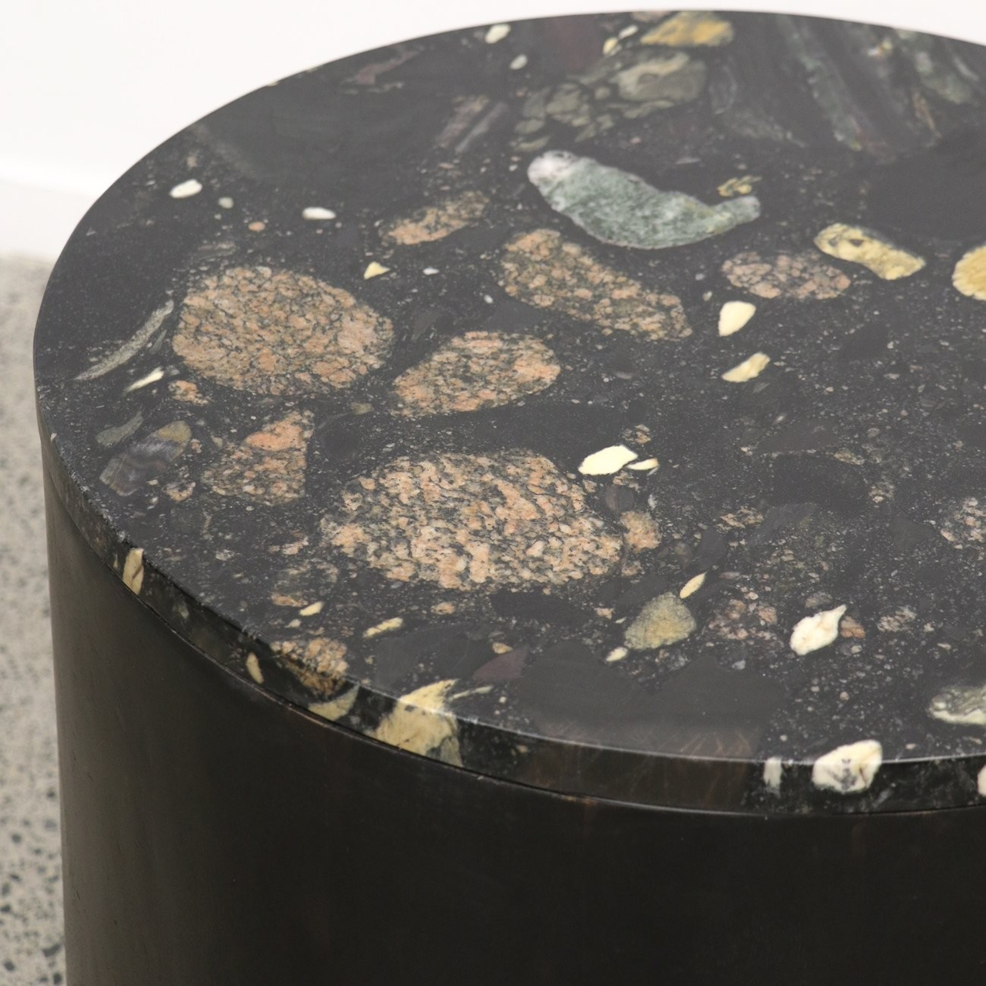 KENSINGTON SIDE TABLE | PEBBLE