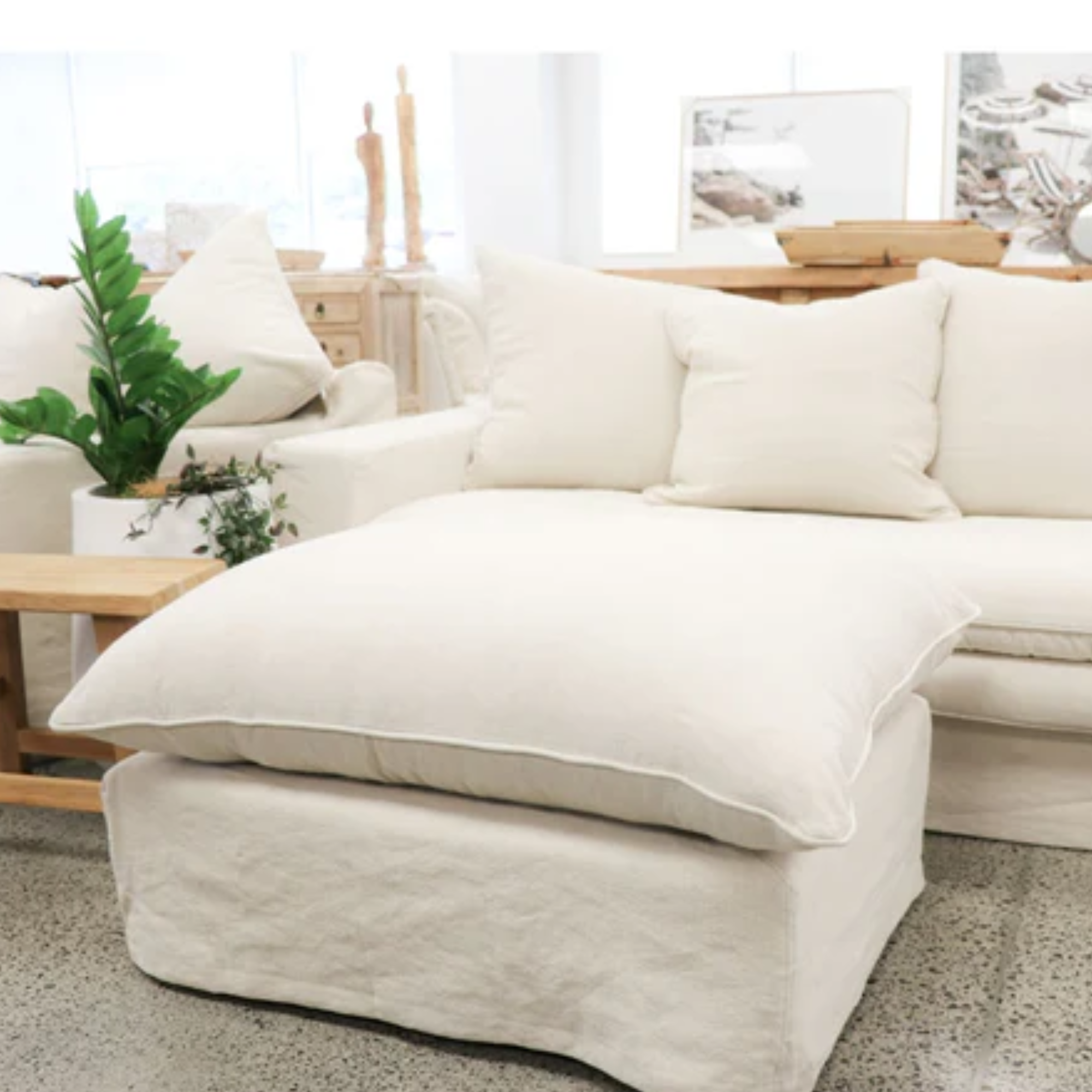 Lotus Ottoman | Oatmeal