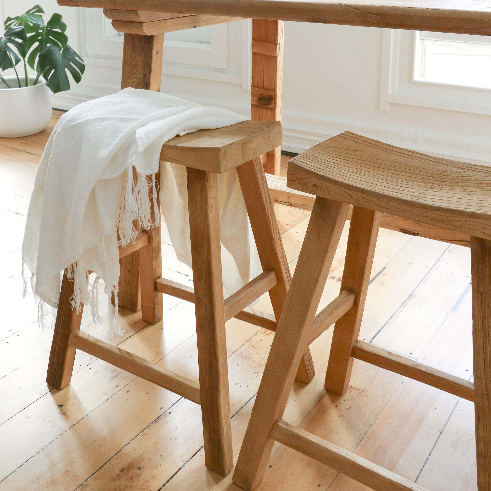 PARQ BAR STOOL | SOLID ELM | NATURAL