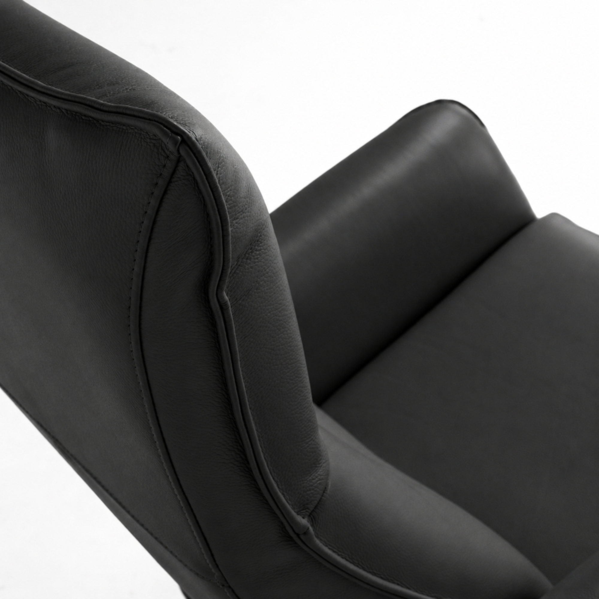 Slimline Electric Recliner | Black