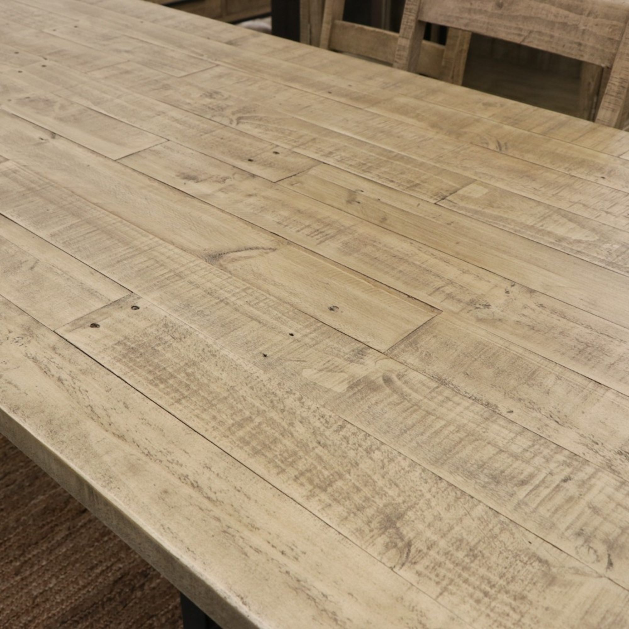 MONTEREY 1800 DINING TABLE
